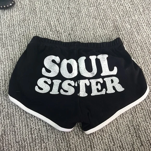 Train Soul Sister Shorts - Picture 2 of 3